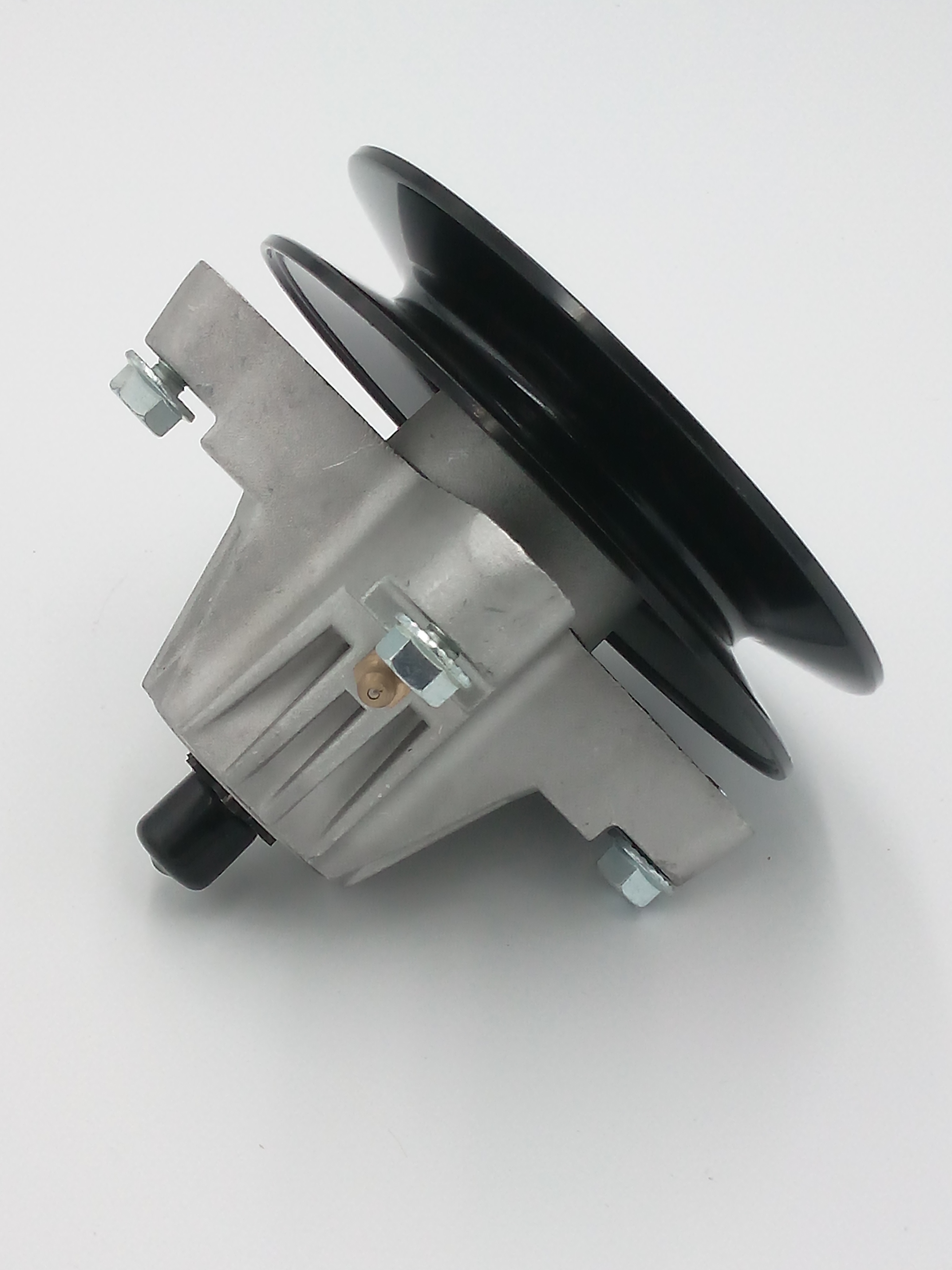 SP1017 MTD Cub Cadet Kioti Daedong Massey Ferguson Spindle Assembly (618-05016)..