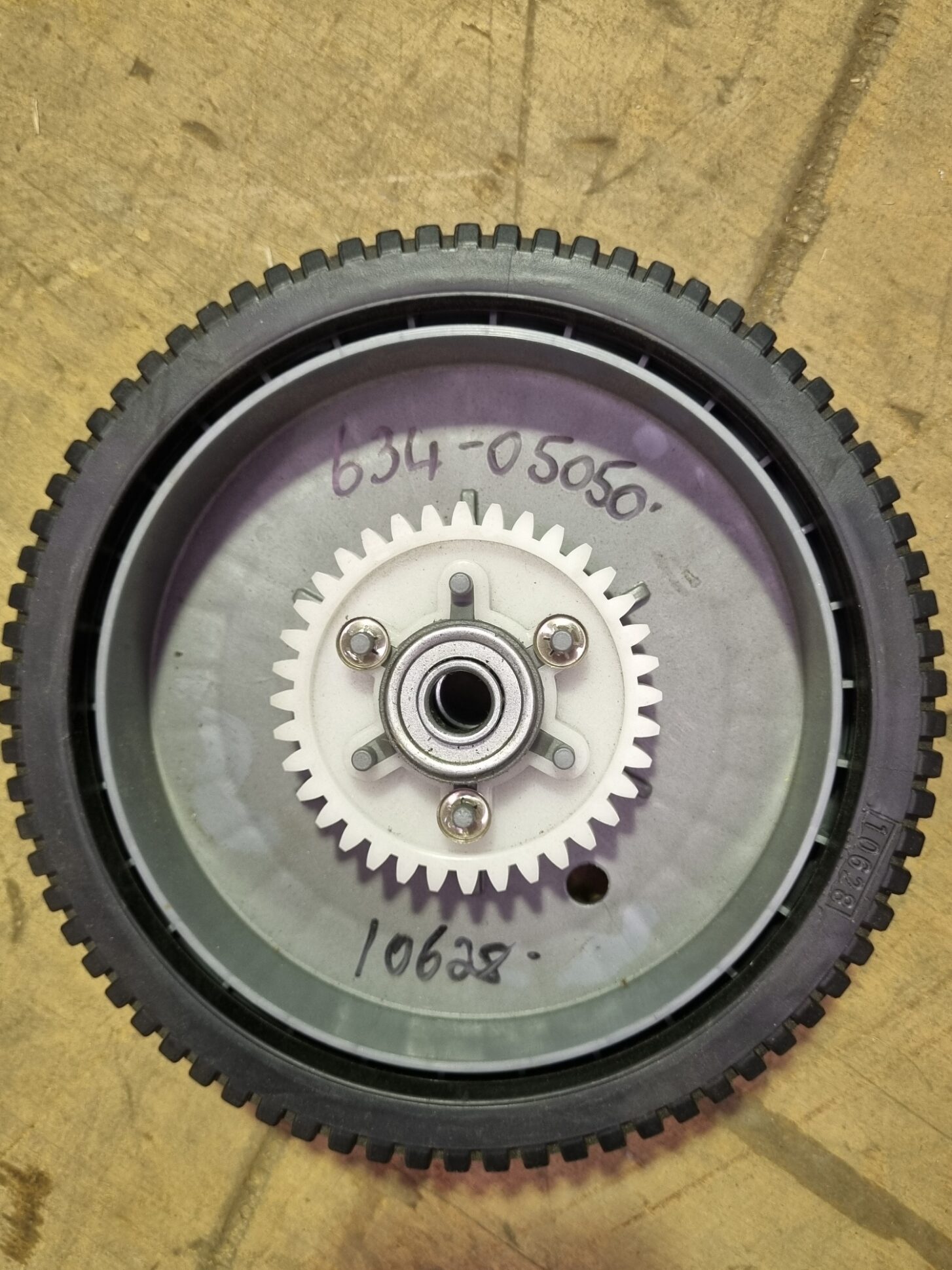 Rover Genuine Self Propelled Wheel A10628, 634-05050