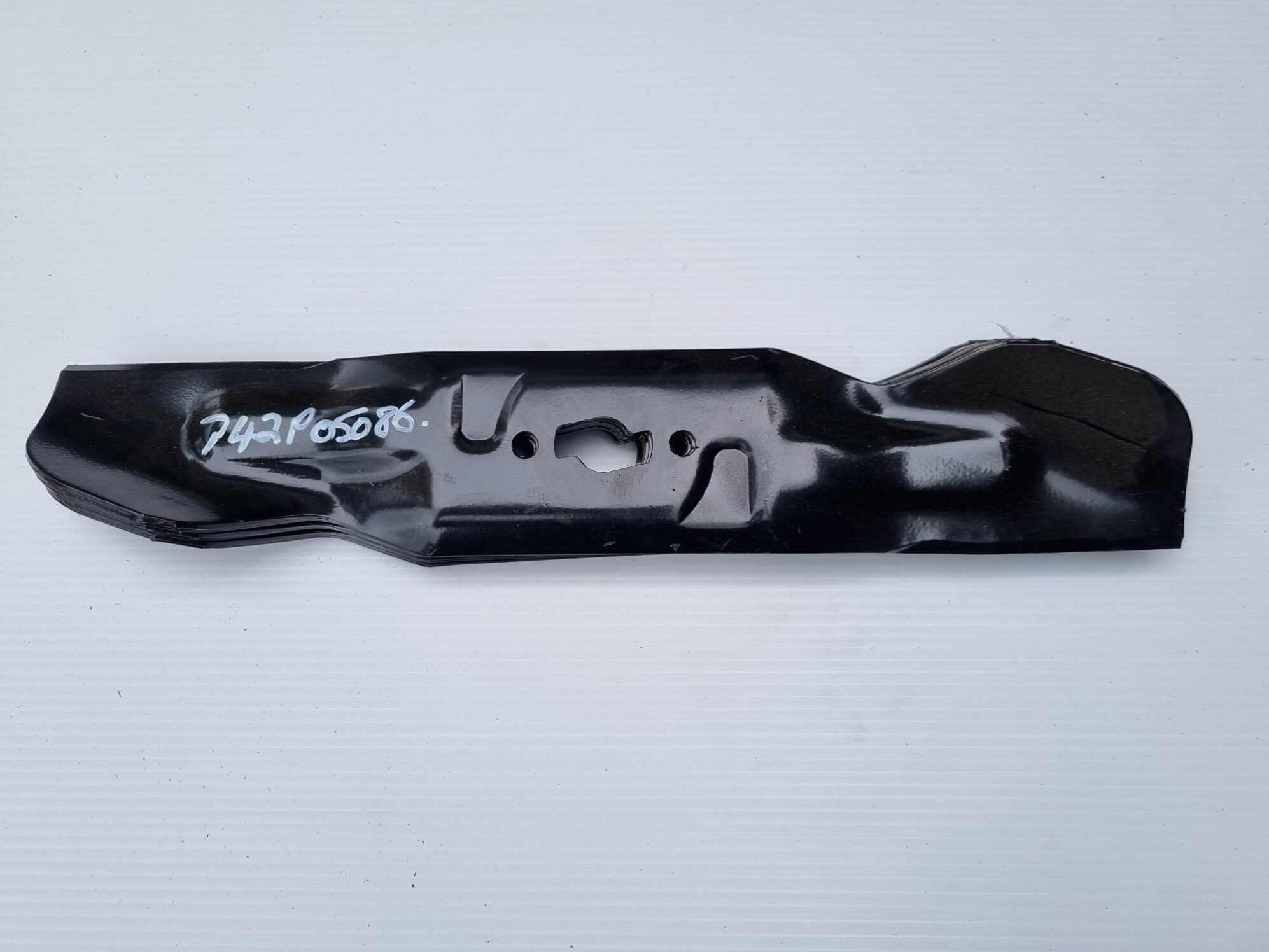 MTD Cub Cadet 54 Bar Blade 742-P05086