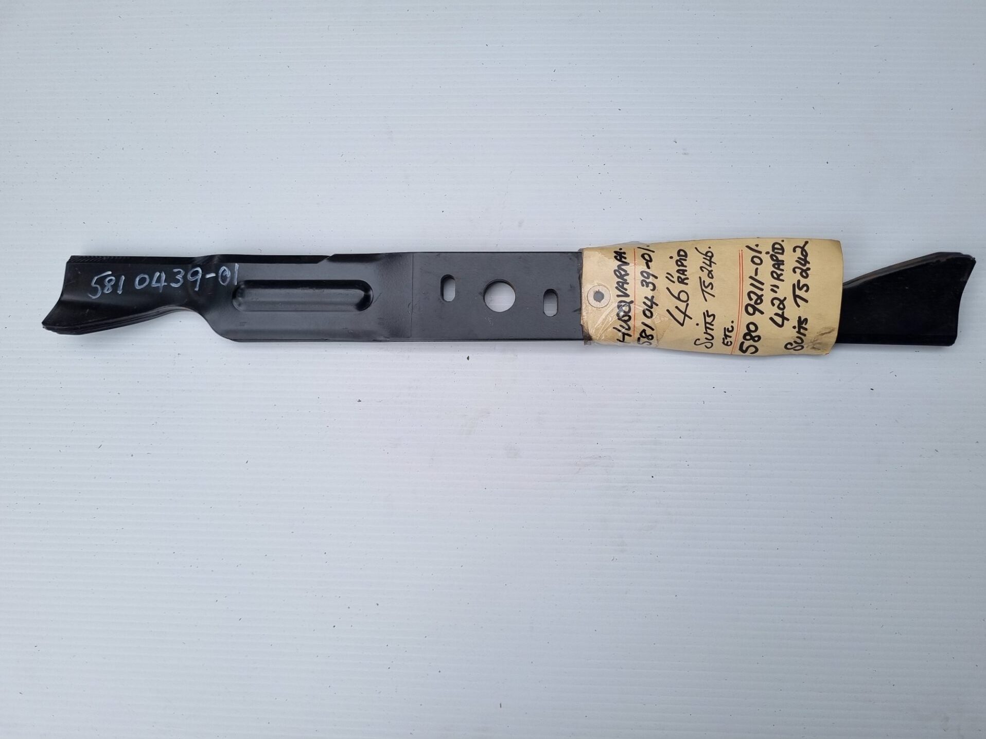Husqvarna TS246 46 Bar Blade 5810439-01
